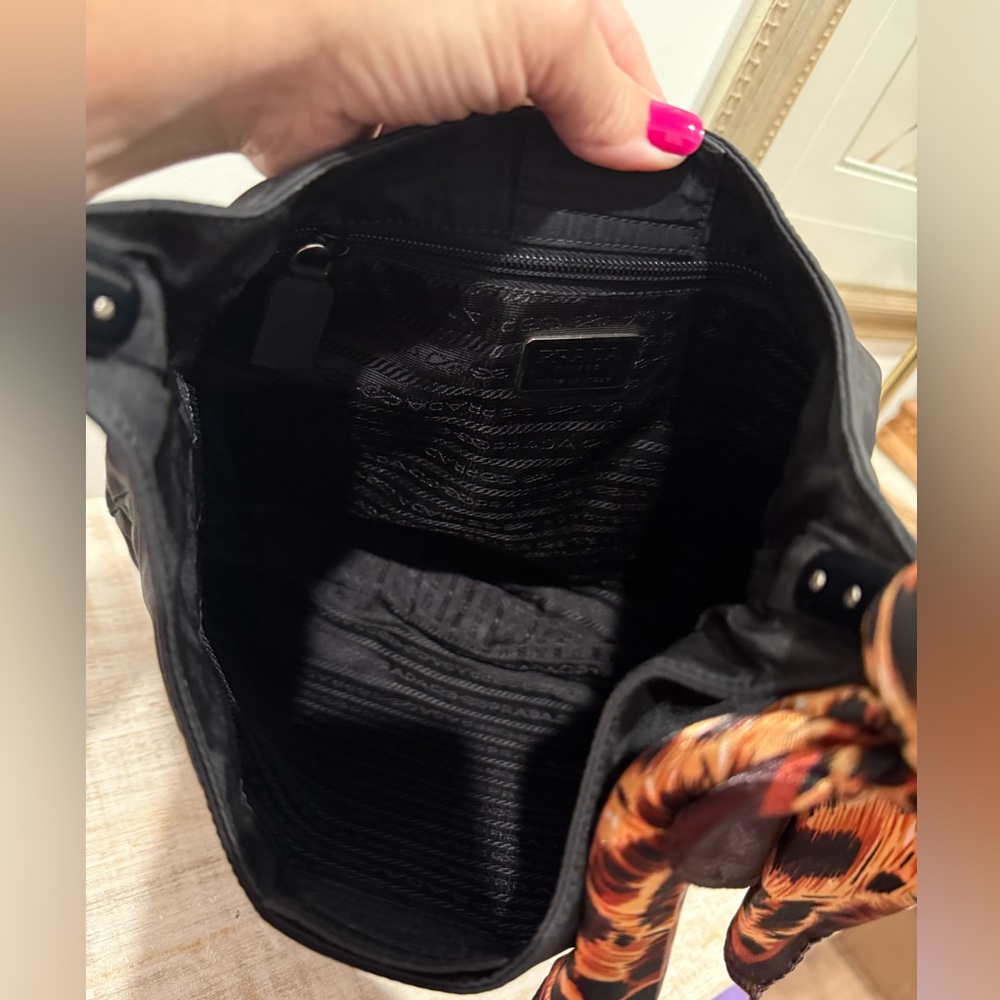 Prada Black Nylon Shoulder Bag w/ Lucite Handle & Leopard Twilly EUC - Picture 9 of 11